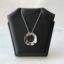 Load image into Gallery viewer, Octagon Flow Necklace
