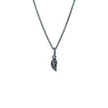 Load image into Gallery viewer, Feather necklace
