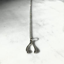 Load image into Gallery viewer, Wishbone necklace
